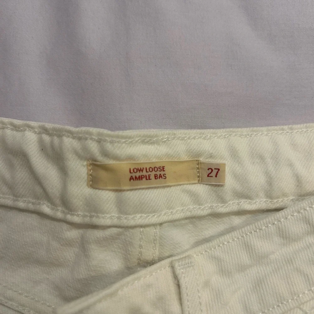Levi's Women's Off-White Flare Jeans - Picture 2 of 2
